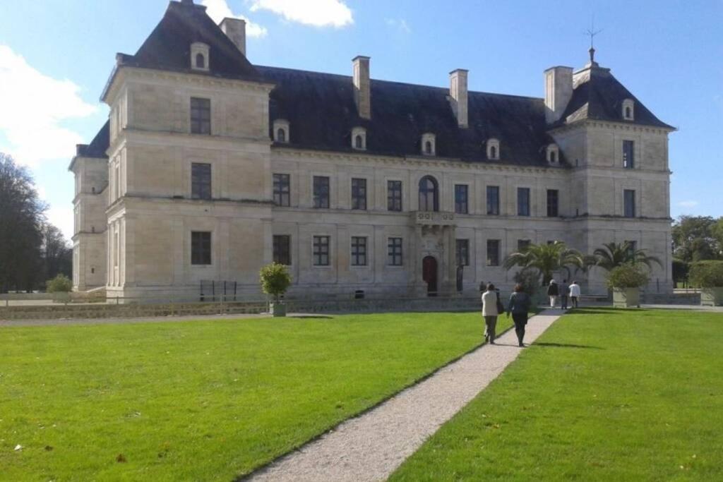 Charmante Maison Bourguignonne Avec Grand Jardin Et Parking Montbard Dış mekan fotoğraf