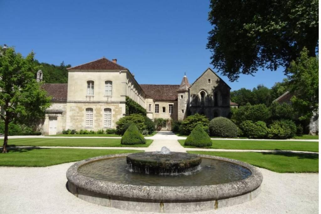 Charmante Maison Bourguignonne Avec Grand Jardin Et Parking Montbard Dış mekan fotoğraf